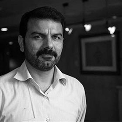 حسین عصمتی: گالری ها برای نمایش دادن آثار نگارگری رغبت ندارند