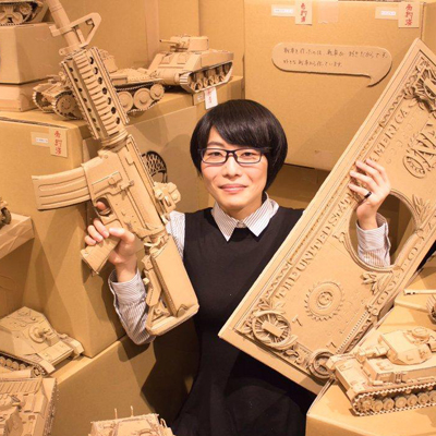 معرفی مونومی اونو هنرمند ژاپنی با مجسمه هایی از جنس کارتن