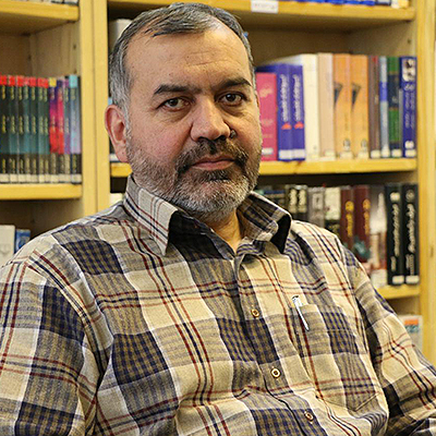 برای تعالی هنر انقلاب، هنرمند باید باور قلبی داشته باشد/ باید روی جوانان معتقد به انقلاب سرمایه‌گذاری کنیم