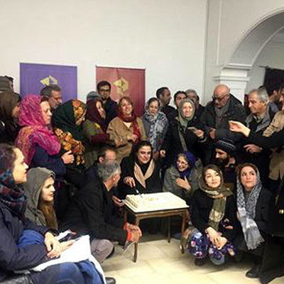 دورهمی خانواده مجسمهسازان به انگیزه 20 سالگی