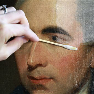 مرمت و نگهداری آثار هنری