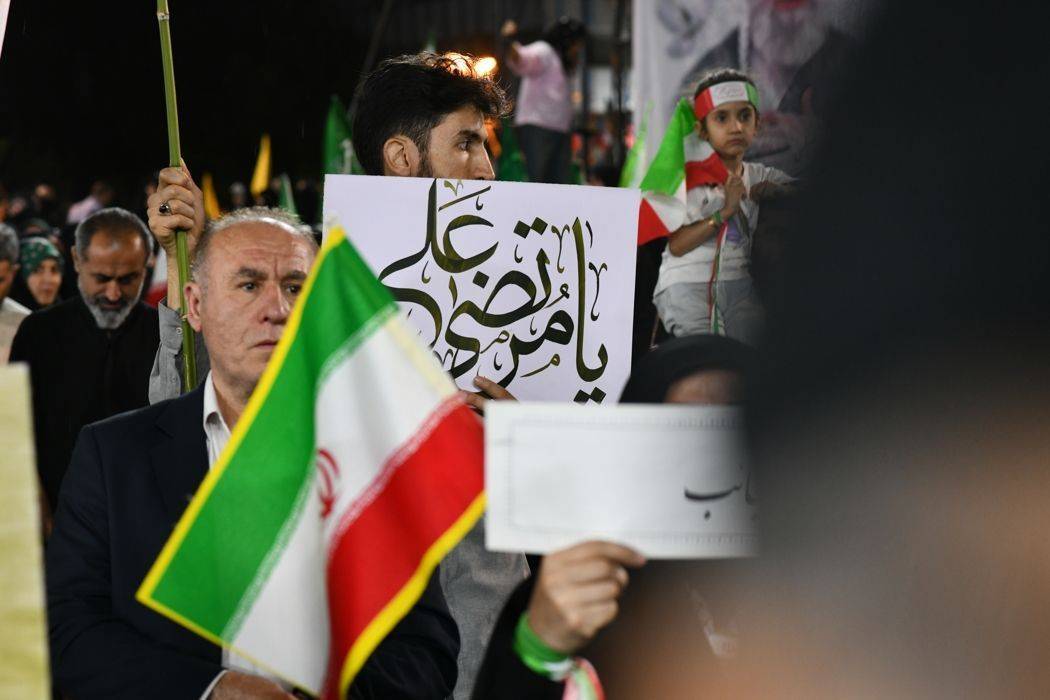 برگزاری اولین و بزرگ ترین رویداد جمعی خوشنویسی نام حضرت علی (ع) برگزاری اولین و بزرگ ترین رویداد جمعی خوشنویسی نام حضرت علی (ع)